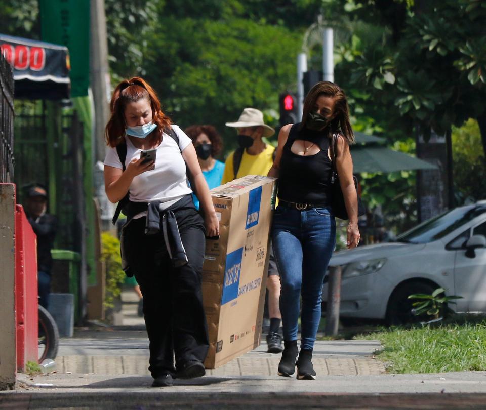 Mujeres, atrás en decisiones financieras