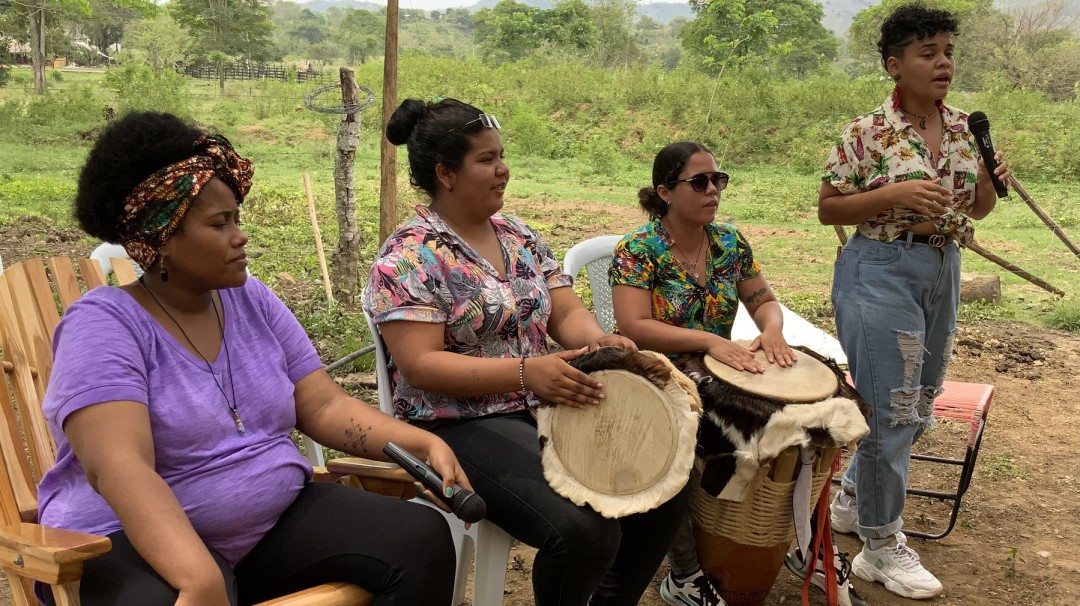 Mujeres restituidas de Sucre y Bolívar muestran talentos en arte y cultura