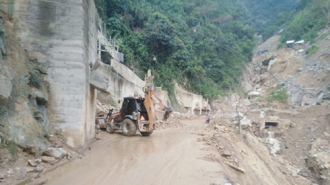Parcialmente habilitan vías en Marmato después de la emergencia registrada