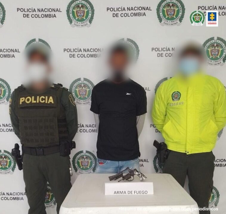 A prisión dos hombres por hurto y porte ilegal de armas 