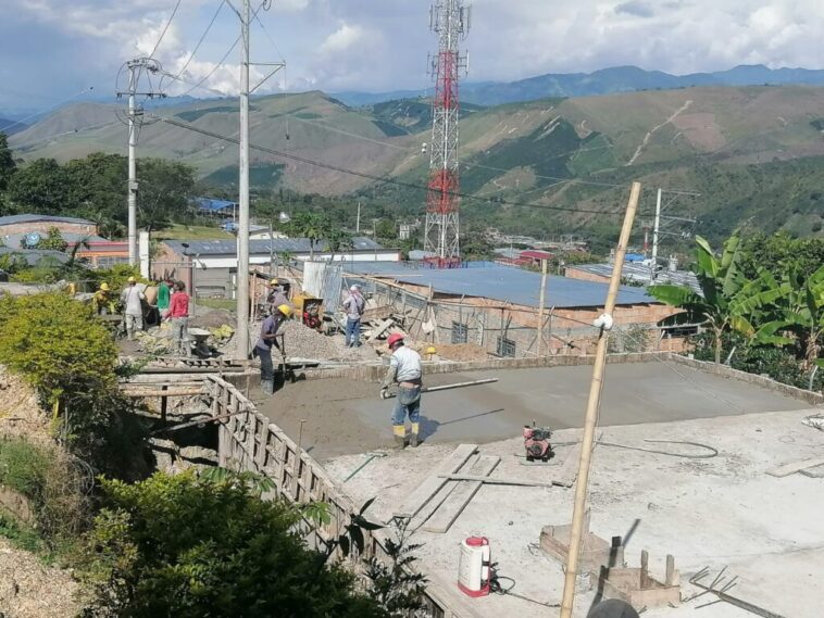 Aguas del Huila cumpliéndole al departamento