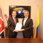 Colombia se suma a la declaración de Buckingham Palace