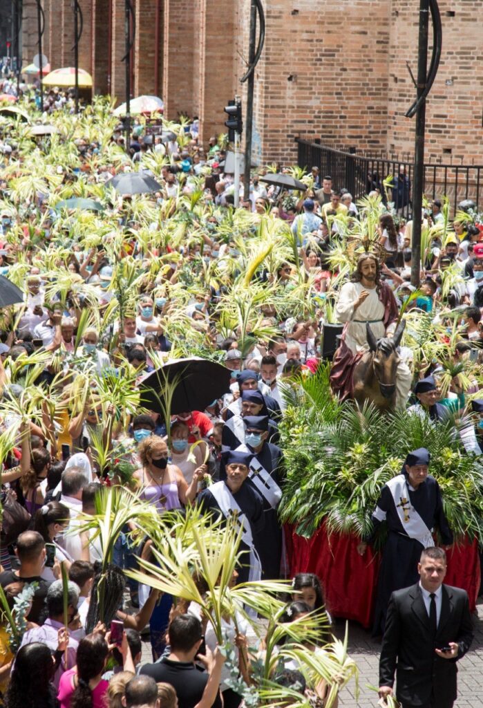 Después de dos años Pereira volvió a vivir la procesión del Domingo de Ramos