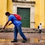 Dirección de Apoyo Logístico lidera jornada de limpieza en la Plaza de la Trinidad