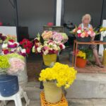 Floristas del Cementerio Central esperan aumentar sus ventas en Semana Santa