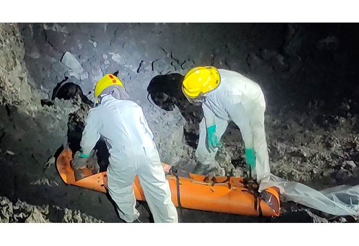 Hallan cadáver de hombre sepultado en la mina