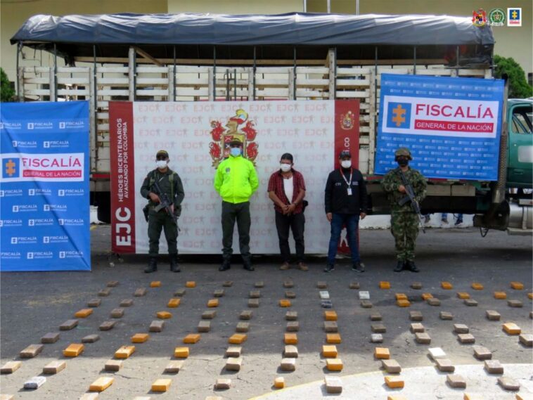 Judicializado un hombre tras ser sorprendido en flagrancia transportando al parecer 113 kilos de base de cocaína en un camión de ganado