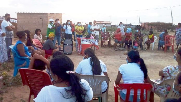 Los aspirantes ya iniciaron sus reuniones con los vecinos.