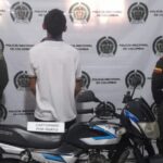 Oportuna reacción de la Policía evitó hurto de motocicleta en Victoria