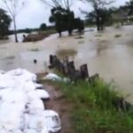 Río Cauca se desborda por Los Arrastres en zona rural de Guaranda