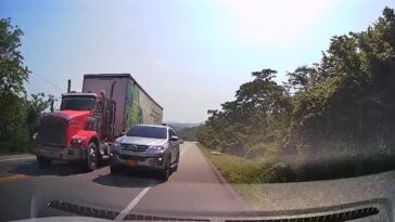 VIDEO: invasión de carril de una camioneta casi provoca tragedia en Bolívar