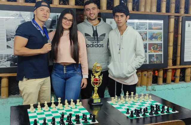 1.090 deportistas de 8 departamentos compiten en el Torneo Zonal Universitario 50 años UManizales