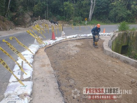 Asfalto a puntos críticos en la vía alterna entre Tauramena y Monterrey