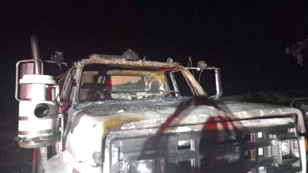 Autoridades atribuyen al Clan del Golfo la quema de vehículos en Sucre