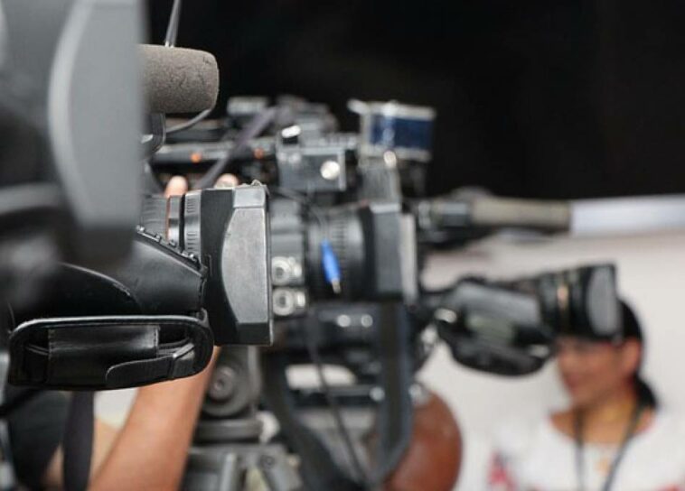 CNE evalúa el equilibrio de contenidos en los medios de comunicación frente a las elecciones