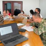 Funcionarios de la Registraduría, Policía Nacional, Ejército Nacional y el municipio, están en la dinámica de la organización del proceso electoral de este domingo.