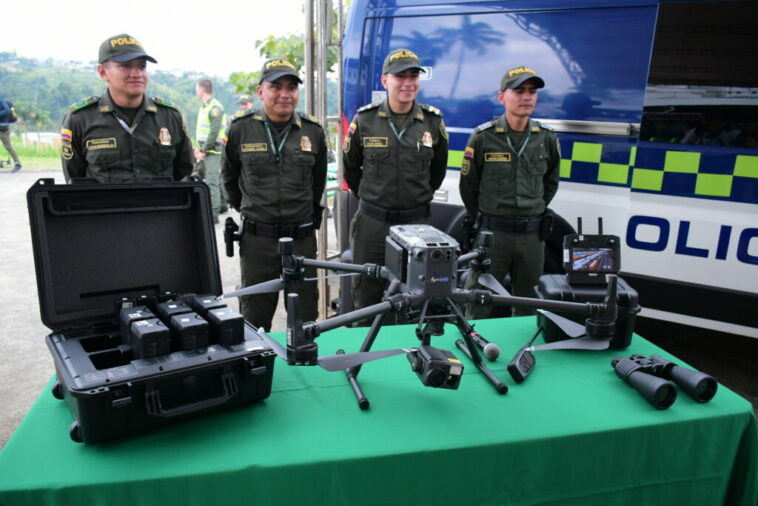 Con nuevos equipos fortalecen la Policía y los Bomberos en Risaralda