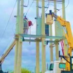 Tres nuevos reguladores fueron instalados por la empresa Air-e para mejorar el servicio de energía en los municipios de Uribia y Manaure.
