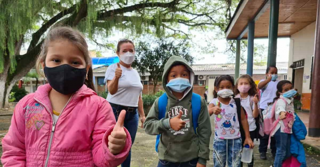 Desde hoy no será obligatorio el uso de tapabocas en centros educativos de Armenia