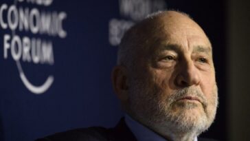 El nobel de economía Joseph Stiglitz pide prohibir las criptomonedas