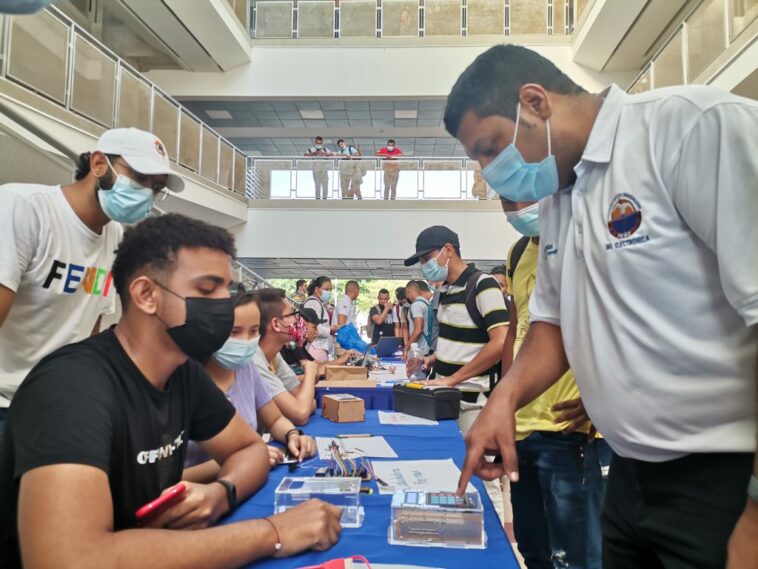 Inició concurso de robótica en Unimagdalena