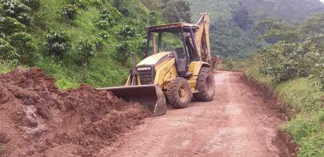 Invierten $2 mil millones para el mantenimiento de las vías rurales de Manizales