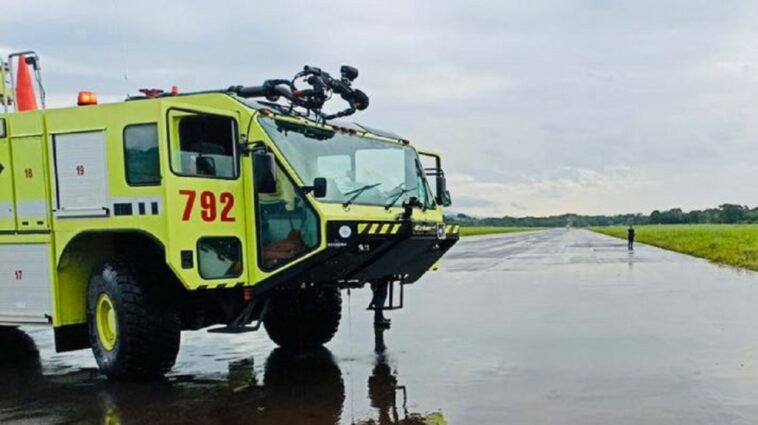 Más de 2.000 pasajeros afectados por inundación del Aeropuerto Vanguardia