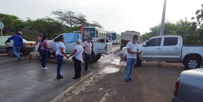 Usuarios de la vía fueron solidarios con el paro de los transportistas