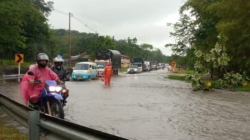 Río Guayuriba afectó vía a Acacías. Harman admite que invierno ‘desbordó’ capacidad de la Alcaldía