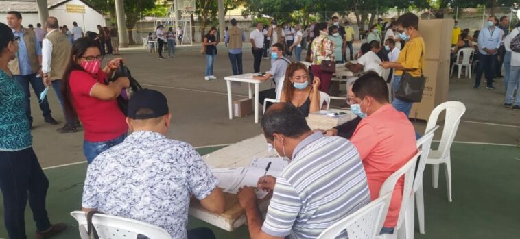 Se abren oficialmente las urnas para elegir presidente en Córdoba