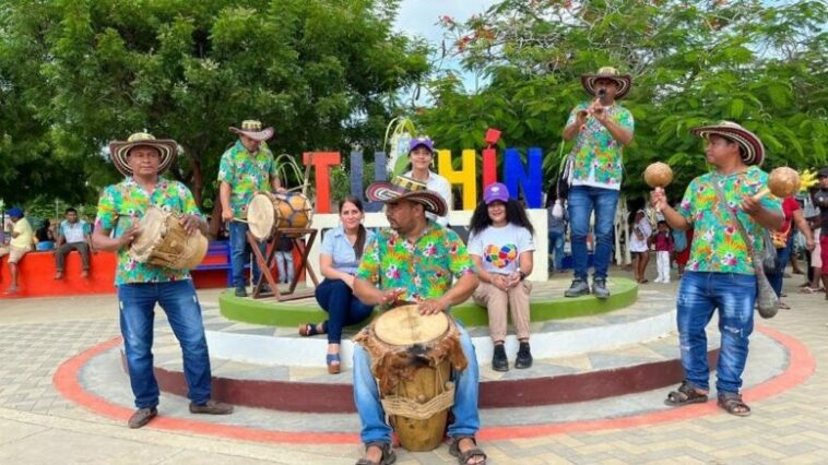 Tuchín se benefició del programa “Pueblos que enamoran con arte y color”