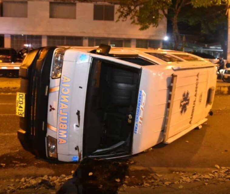 Video muestra cómo fue el accidente entre ambulancia y vehículo particular