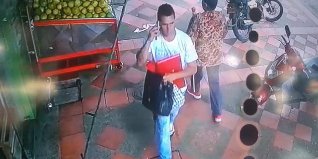 ¡Que inseguridad! Delincuente sustrajo de un vehículo varias pertenencias de turistas en Mariquita