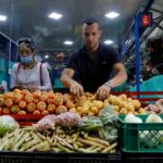 ¿Está cediendo la inflación? Alimentos que bajaron de precio en las plazas