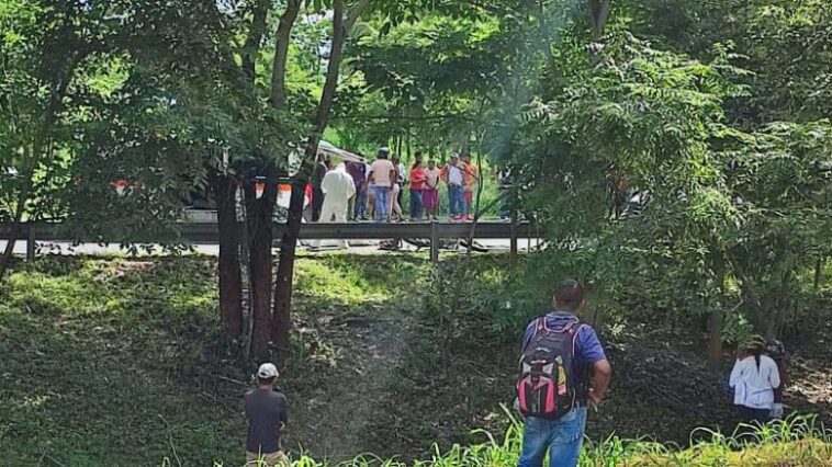 Autobús arrolló a un motorizado en la vía Montería-Planeta Rica