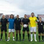 Carles Puyol fue el más aclamado en el partido de la Semana Gol&Paz en el Romelio Martínez