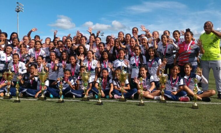 Con éxito culminó la tercera copa de fútbol femenino en Yopal