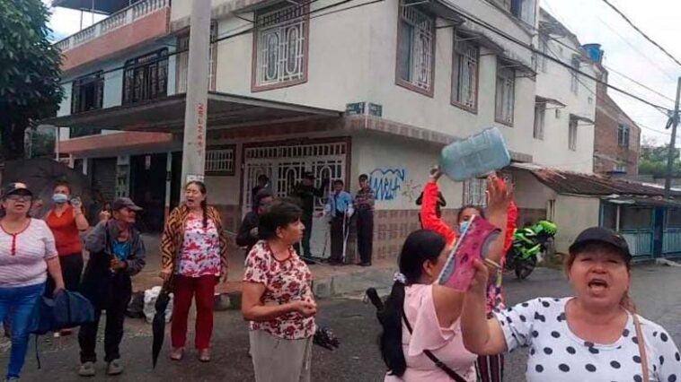 Protesta carrera sexta