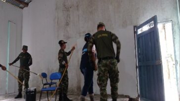 Ejército Nacional en articulación con Prosperidad Social, realizaron embellecimiento de un salón comunal en el corregimiento de Guayabal.