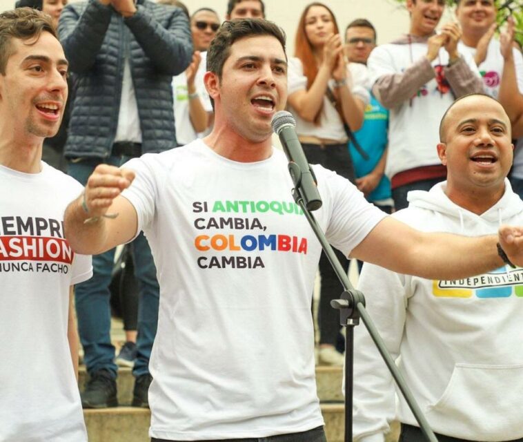 El hombre que le habla al oído a Quintero y que llega al equipo de Petro