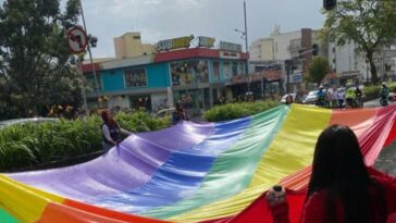 En Manizales se realizó la caravana del Orgullo LGTBI