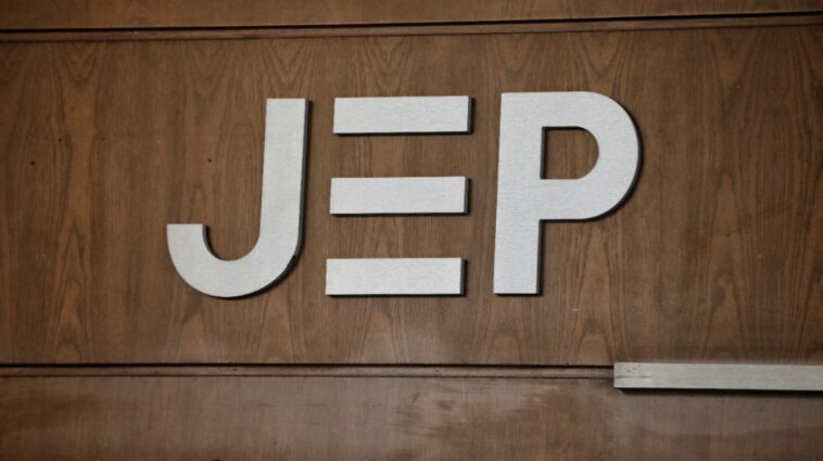 “ExFarc está dilatando las audiencias en la JEP”: General (r) Luis Mendieta