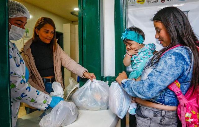 Gestora Social de Manizales entregó 300 paquetes nutricionales a madres gestantes