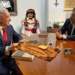 Los mejores memes del encuentro entre Álvaro Uribe y Gustavo Petro