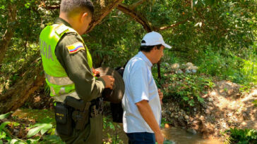 Retiran retroexcavadora que desviaba el río Guatapurí
