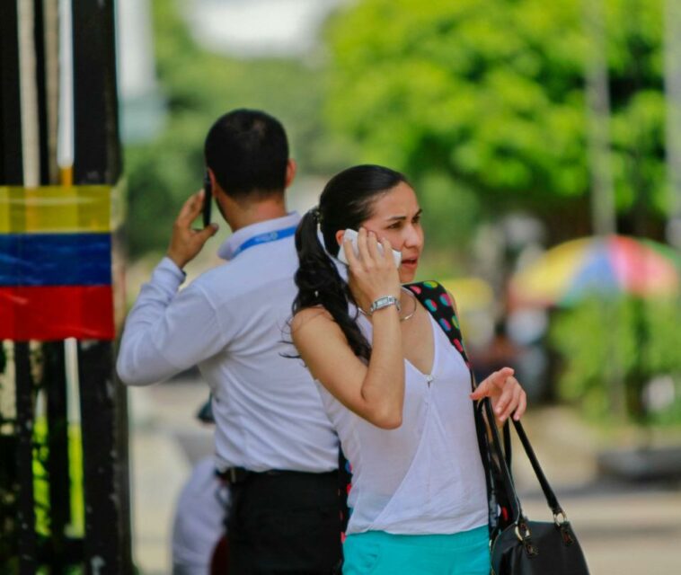 SIC sanciona a operadores de telefonía móvil por más de $ 6 mil millones