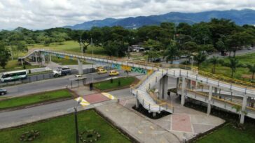 Universidad Santo Tomás, sede Agua Claras, hizo entrega de puente peatonal
