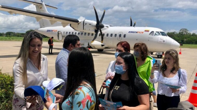 nauguran nueva ruta Medellín -Tolú- Medellín operada por de EasyFly