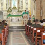 El comandante de Policía La Guajira ofreció una misa en la catedral de Riohacha, en honor de los policías muertos en plan pistola ordenado por el Clan del Golfo.