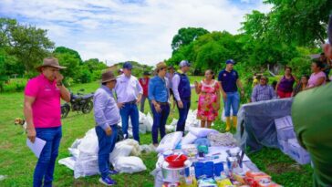 Administración departamental continúa entregando ayudas humanitarias a familias damnificadas por las lluvias